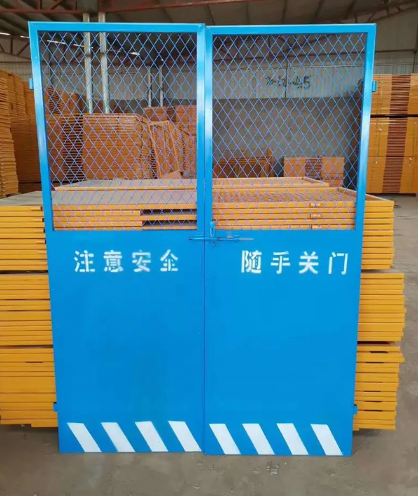 施工电梯防护门